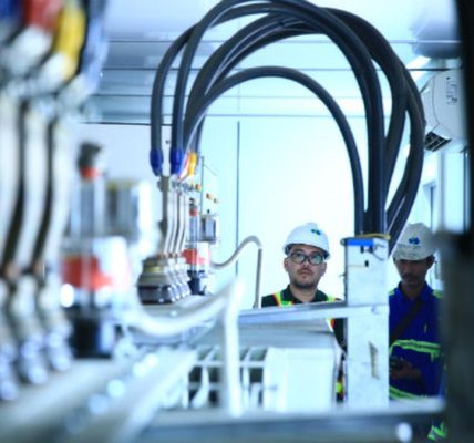 Kehidupan Listrik Yang Berkembang Dengan Energi Murni